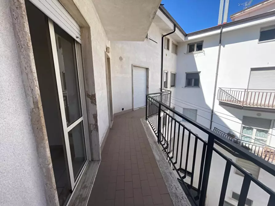 Immagine 6 di Appartamento in affitto  a Marsicovetere