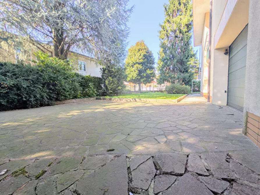 Immagine 2 di Casa bifamiliare in vendita  in Schio Via P. Lioy a Schio