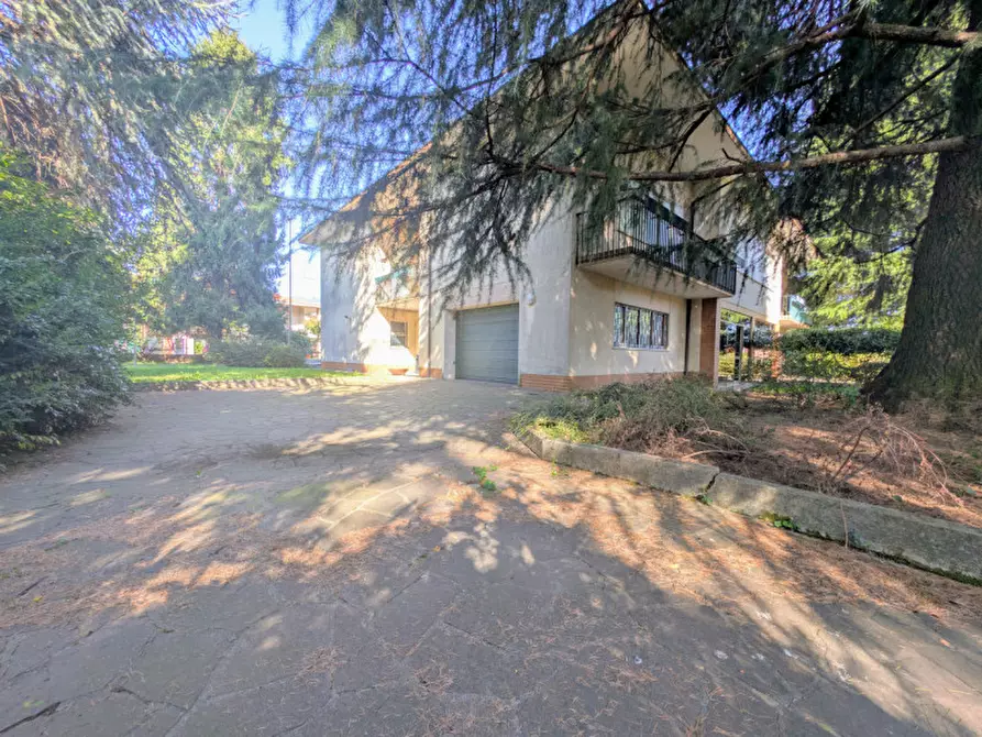 Immagine 3 di Casa bifamiliare in vendita  in Schio Via P. Lioy a Schio