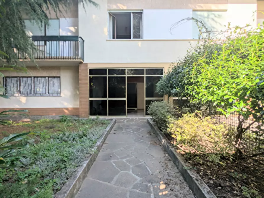 Immagine 8 di Casa bifamiliare in vendita  in Schio Via P. Lioy a Schio