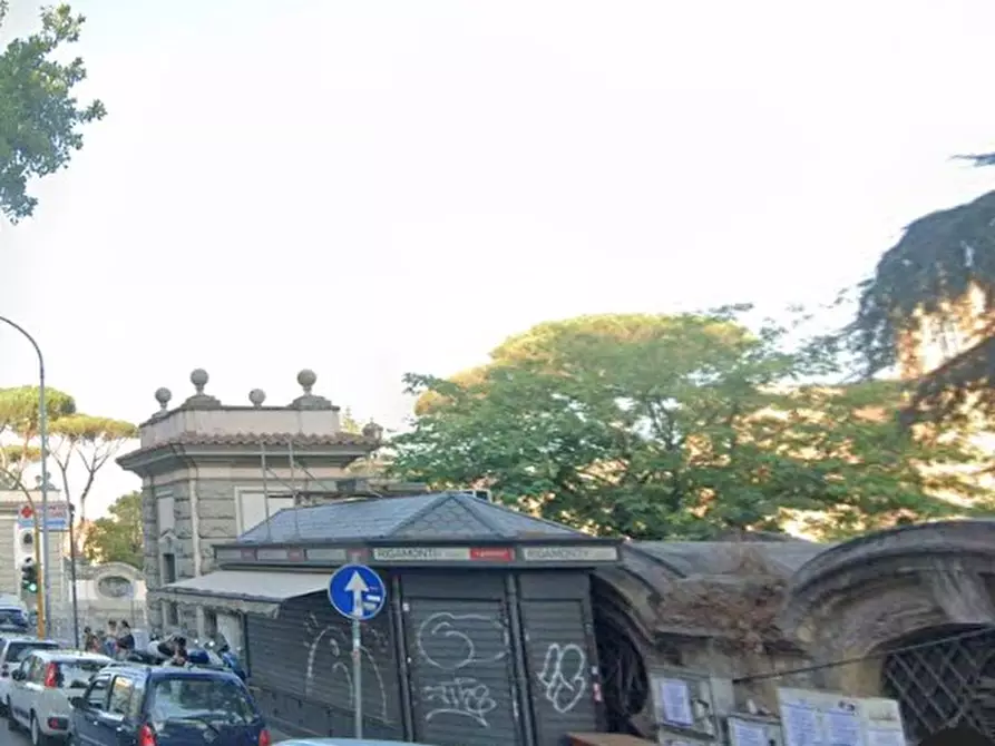 Immagine 5 di Negozio in vendita  in Via Circonvallazione Gianicolense a Roma