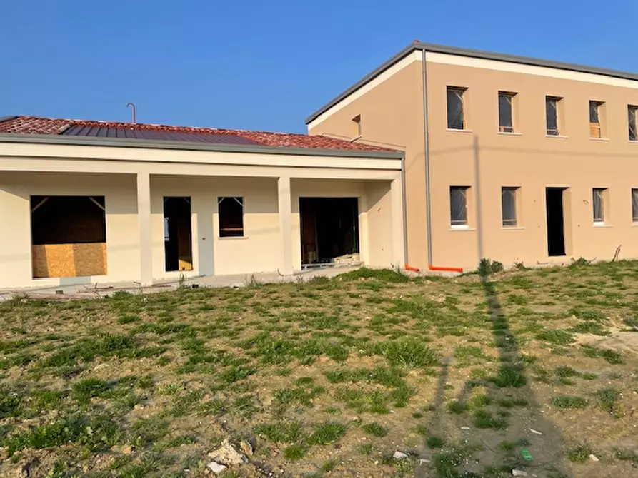 Immagine 10 di Casa bifamiliare in vendita  in via roma a Brugine