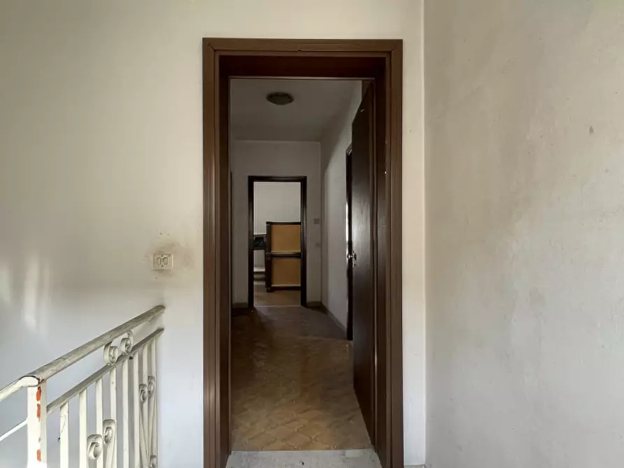 Immagine 1 di Palazzo in vendita  in via roma 16 a Rossano Veneto