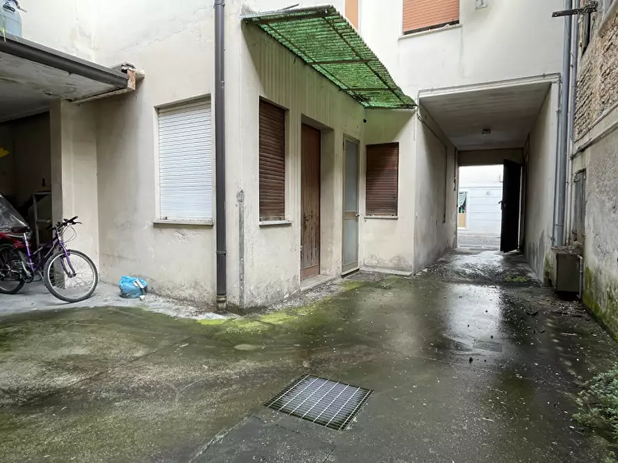 Immagine 19 di Palazzo in vendita  in via roma 16 a Rossano Veneto