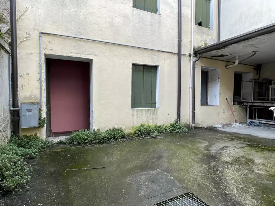 Immagine 21 di Palazzo in vendita  in via roma 16 a Rossano Veneto