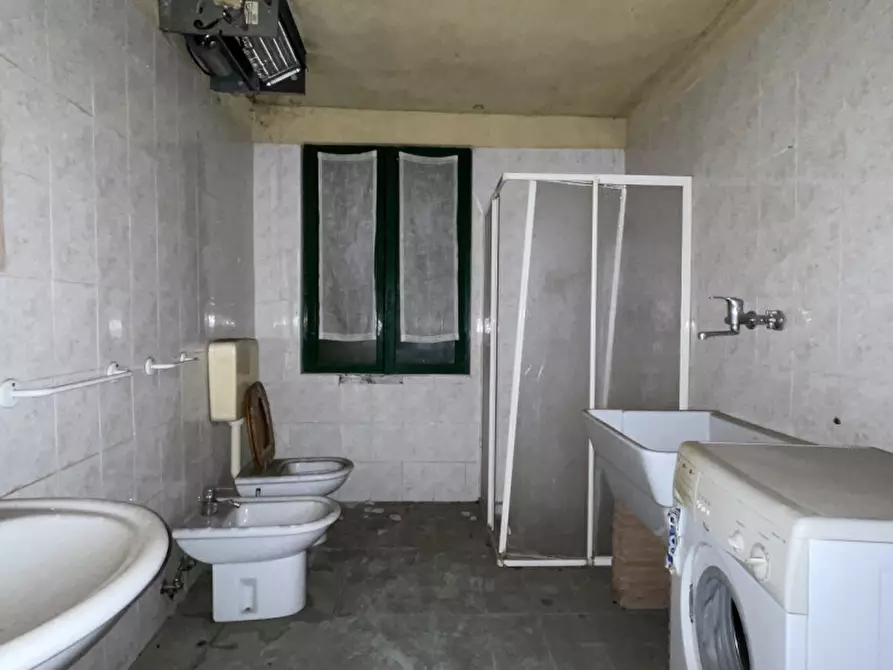 Immagine 25 di Palazzo in vendita  in via roma 16 a Rossano Veneto