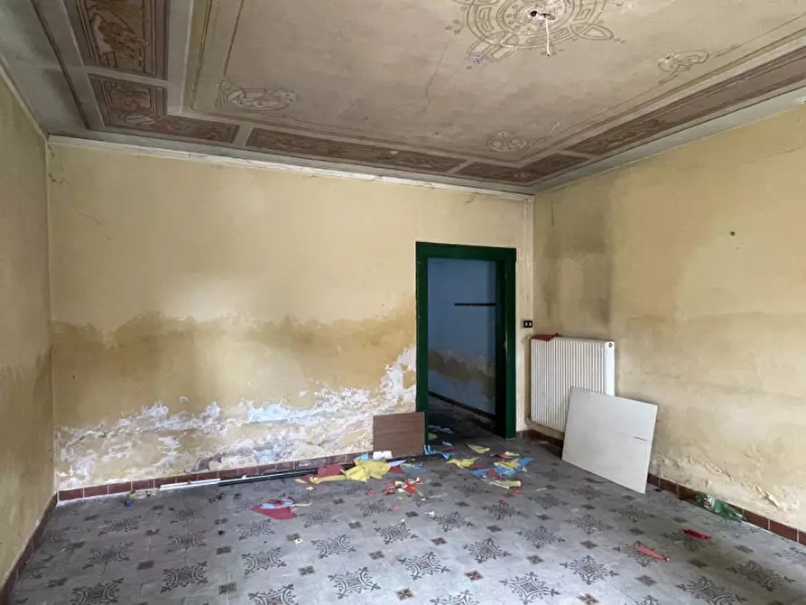 Immagine 27 di Palazzo in vendita  in via roma 16 a Rossano Veneto