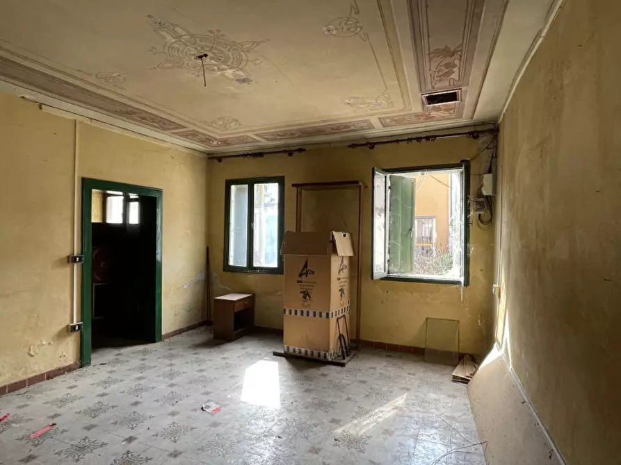 Immagine 28 di Palazzo in vendita  in via roma 16 a Rossano Veneto