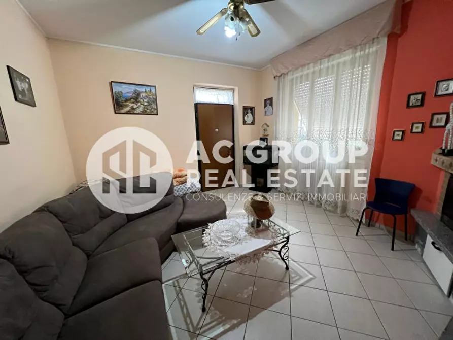 Immagine 2 di Appartamento in vendita  in Via Giuseppe Parini a Lomazzo