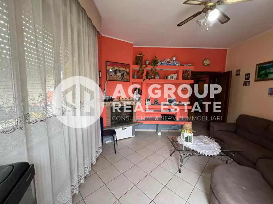 Immagine 3 di Appartamento in vendita  in Via Giuseppe Parini a Lomazzo