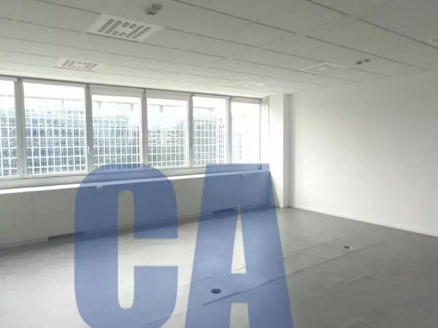 Immagine 5 di Ufficio in affitto  in VIA BUGATTI ETTORE a Milano