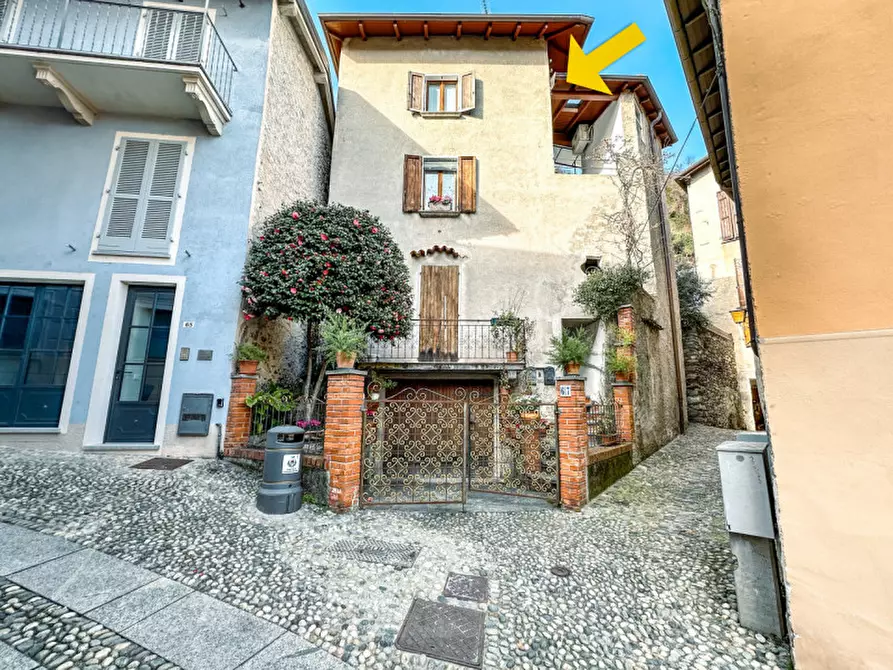 Immagine 2 di Appartamento in vendita  in Via Massimo d'Azeglio 67 a Cannero Riviera