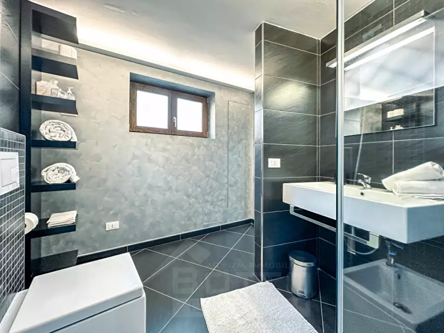 Immagine 11 di Appartamento in vendita  in Via Massimo d'Azeglio 67 a Cannero Riviera