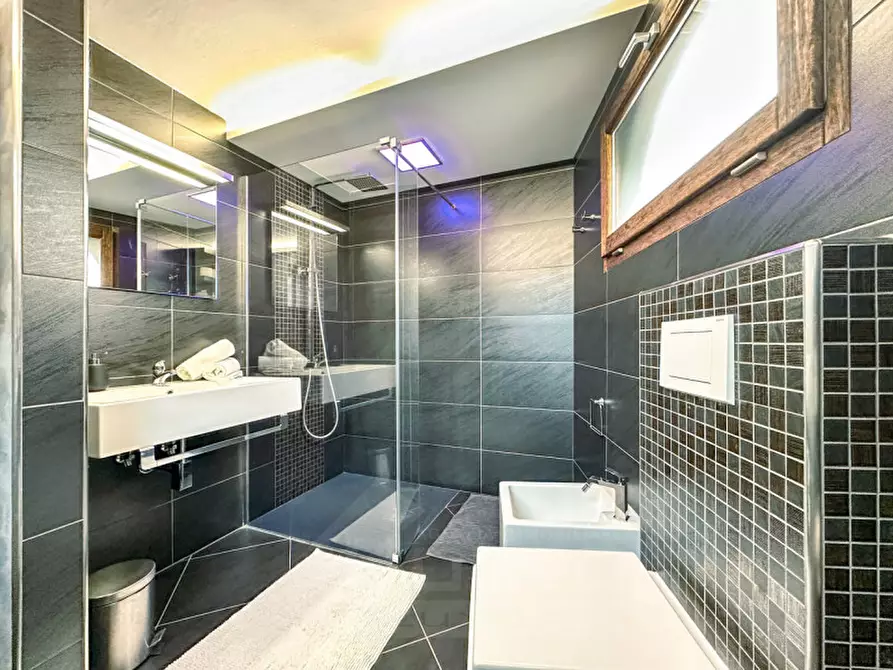 Immagine 12 di Appartamento in vendita  in Via Massimo d'Azeglio 67 a Cannero Riviera