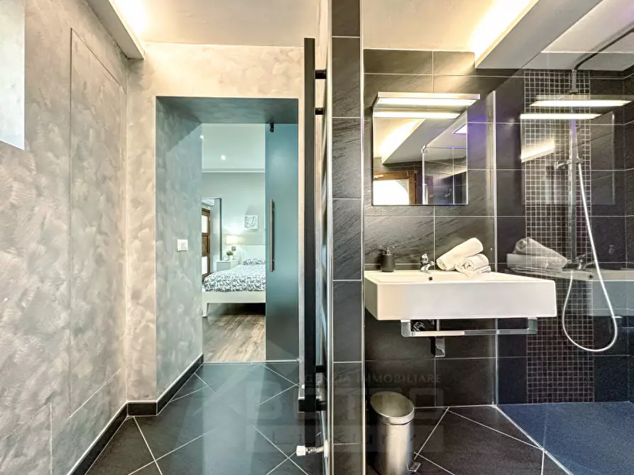 Immagine 13 di Appartamento in vendita  in Via Massimo d'Azeglio 67 a Cannero Riviera