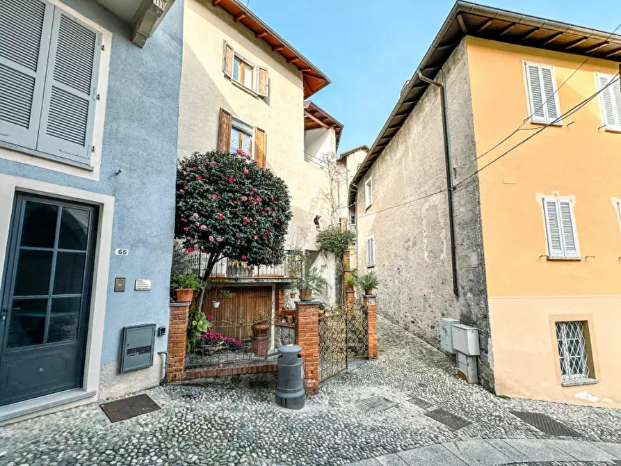 Immagine 21 di Appartamento in vendita  in Via Massimo d'Azeglio 67 a Cannero Riviera