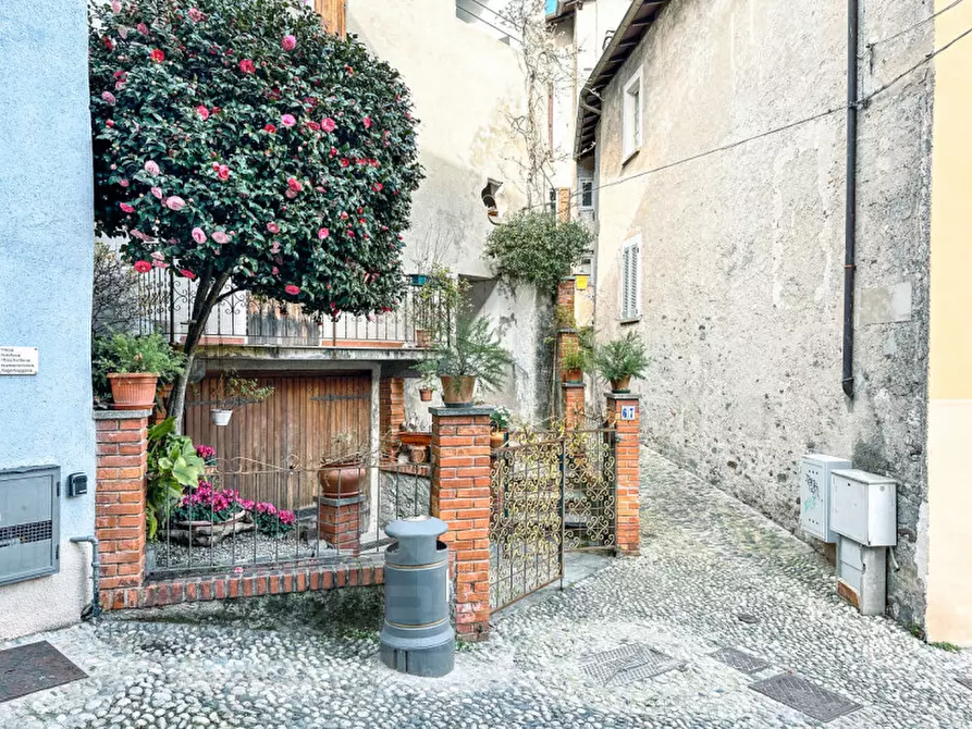 Immagine 22 di Appartamento in vendita  in Via Massimo d'Azeglio 67 a Cannero Riviera