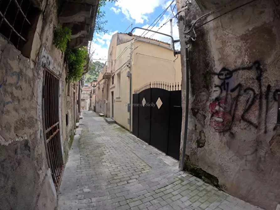 Immagine 56 di Casa indipendente in vendita  in Via Vincenzo Albanese a Modica