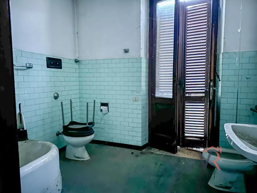 Immagine 8 di Palazzo in vendita  a Orzivecchi