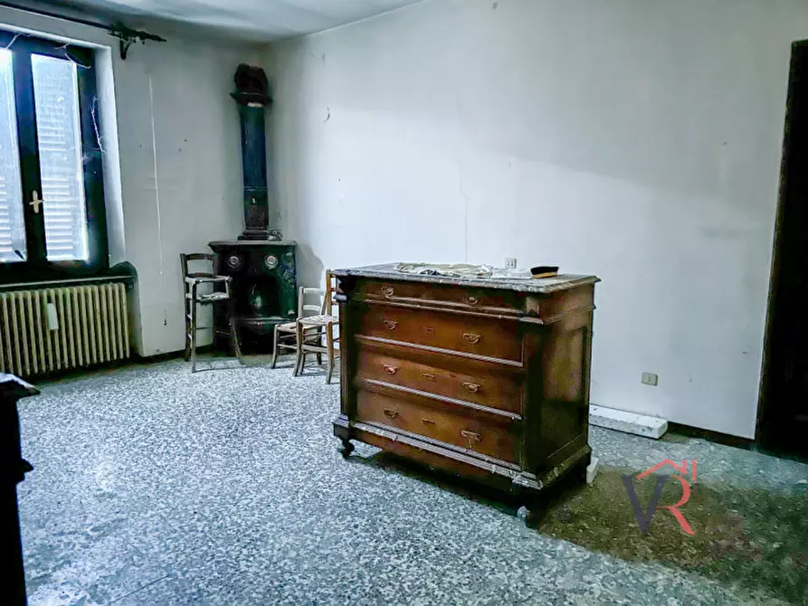 Immagine 9 di Palazzo in vendita  a Orzivecchi