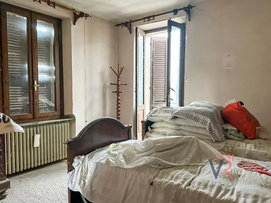 Immagine 10 di Palazzo in vendita  a Orzivecchi