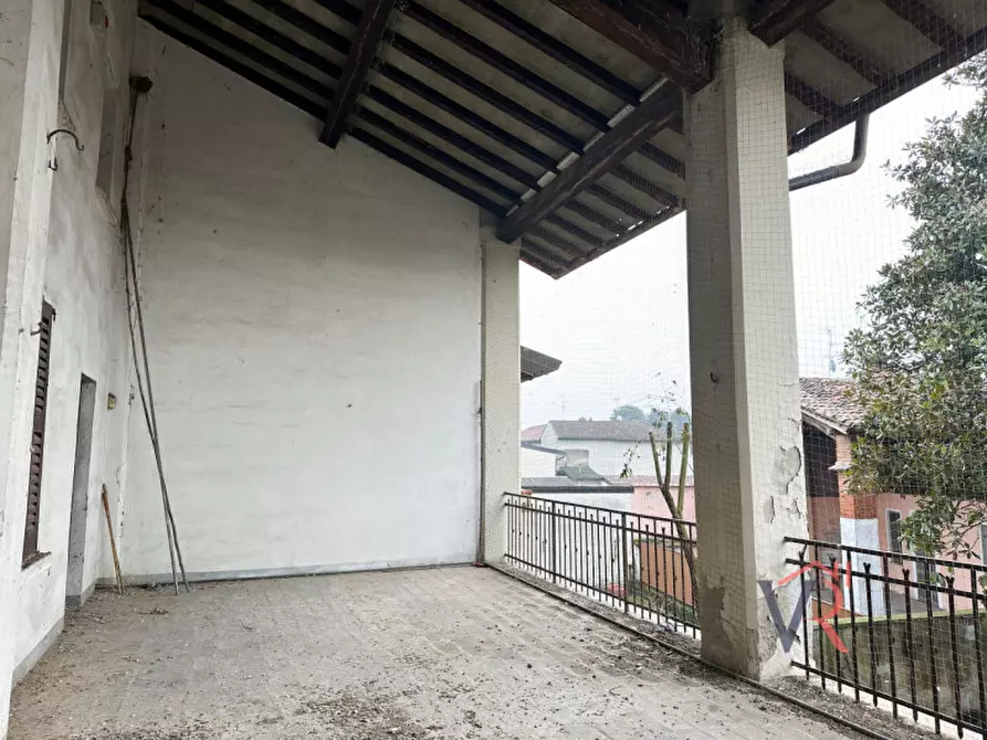 Immagine 12 di Palazzo in vendita  a Orzivecchi