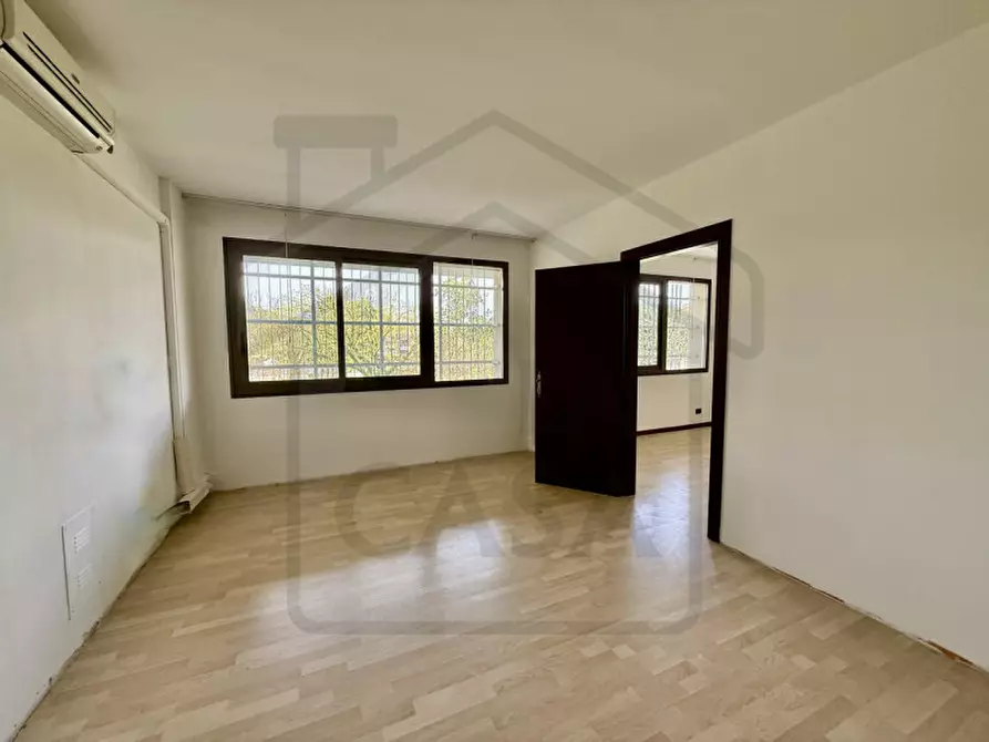 Immagine 2 di Appartamento in vendita  in Via San Mauro a Montegrotto Terme