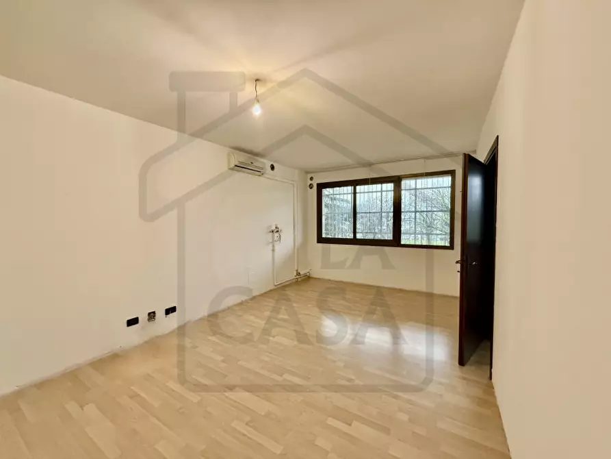 Immagine 3 di Appartamento in vendita  in Via San Mauro a Montegrotto Terme