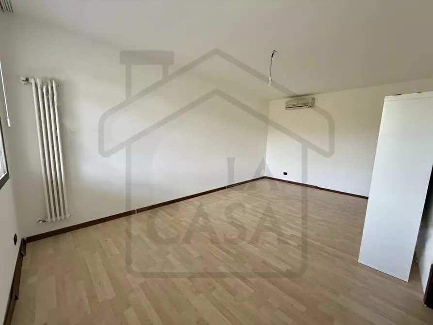 Immagine 8 di Appartamento in vendita  in Via San Mauro a Montegrotto Terme