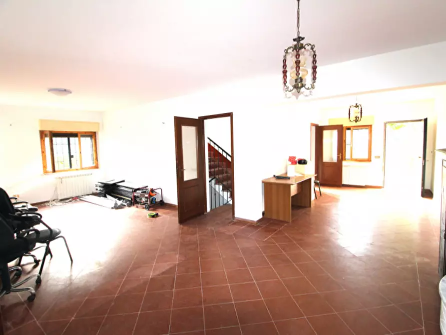 Immagine 1 di Casa bifamiliare in vendita  in Valle del Baccano a Campagnano Di Roma