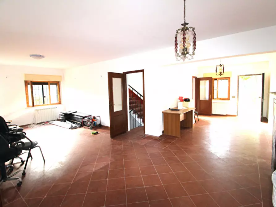 Immagine 2 di Casa bifamiliare in vendita  in Valle del Baccano a Campagnano Di Roma