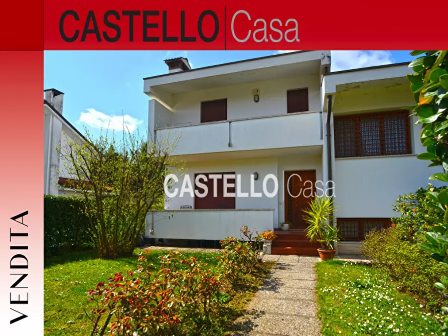 Immagine 1 di Casa bifamiliare in vendita  in viale Italia a Castelfranco Veneto