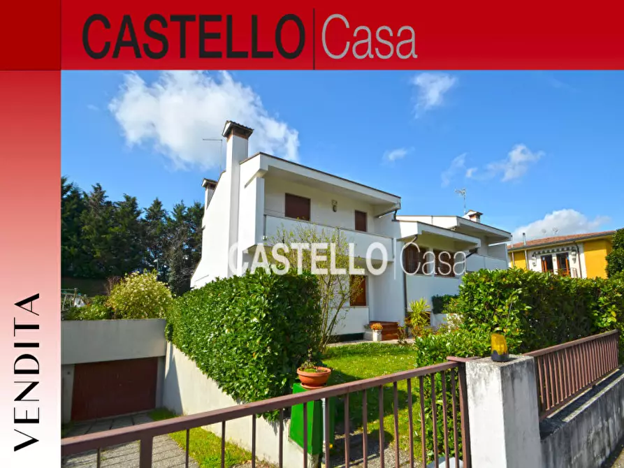Immagine 3 di Casa bifamiliare in vendita  in viale Italia a Castelfranco Veneto