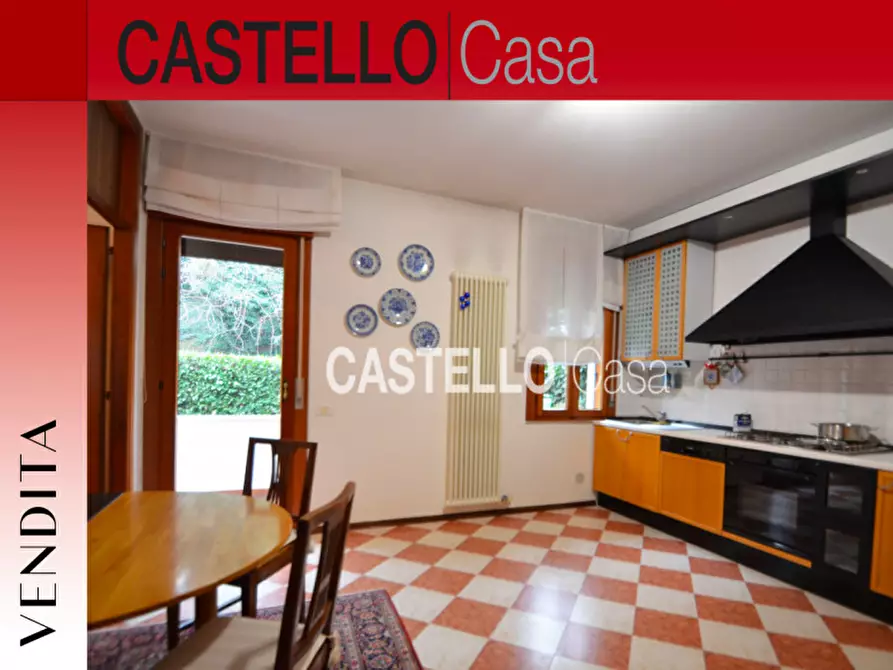 Immagine 7 di Casa bifamiliare in vendita  in viale Italia a Castelfranco Veneto