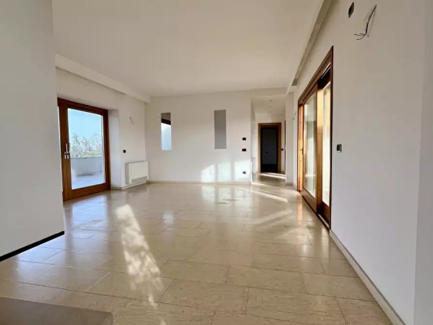 Immagine 2 di Attico in vendita  in VIA ROMA 141 a Olbia