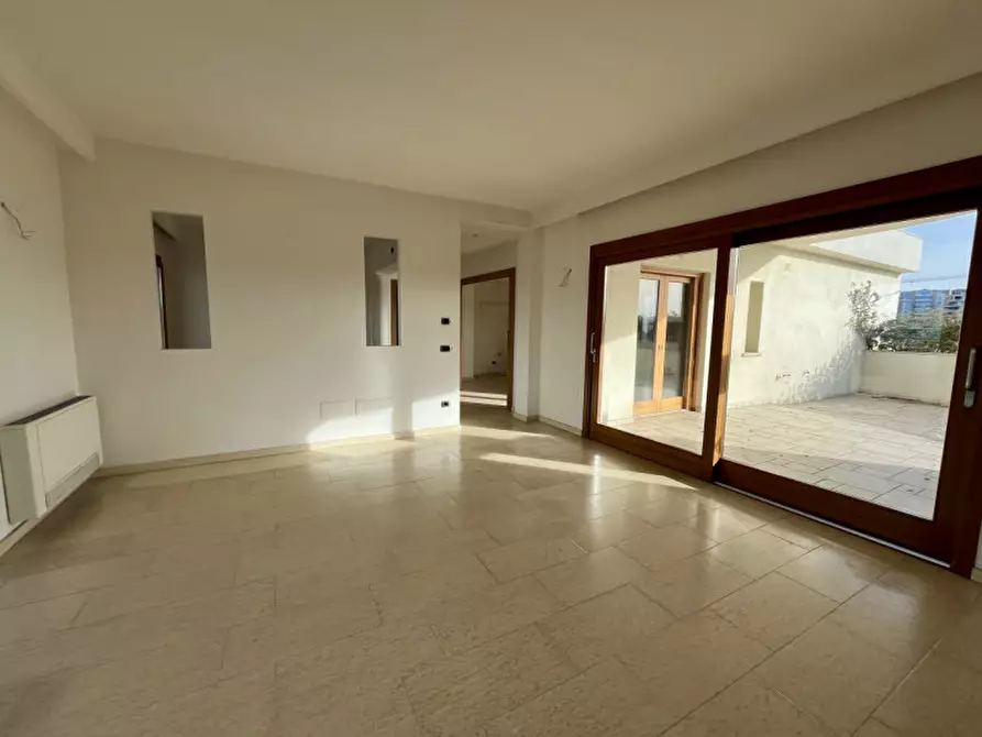 Immagine 6 di Attico in vendita  in VIA ROMA 141 a Olbia