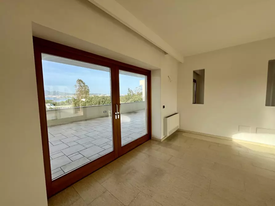 Immagine 9 di Attico in vendita  in VIA ROMA 141 a Olbia