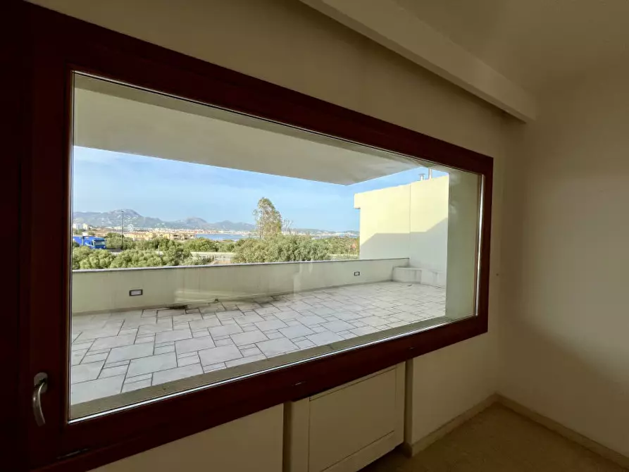 Immagine 11 di Attico in vendita  in VIA ROMA 141 a Olbia