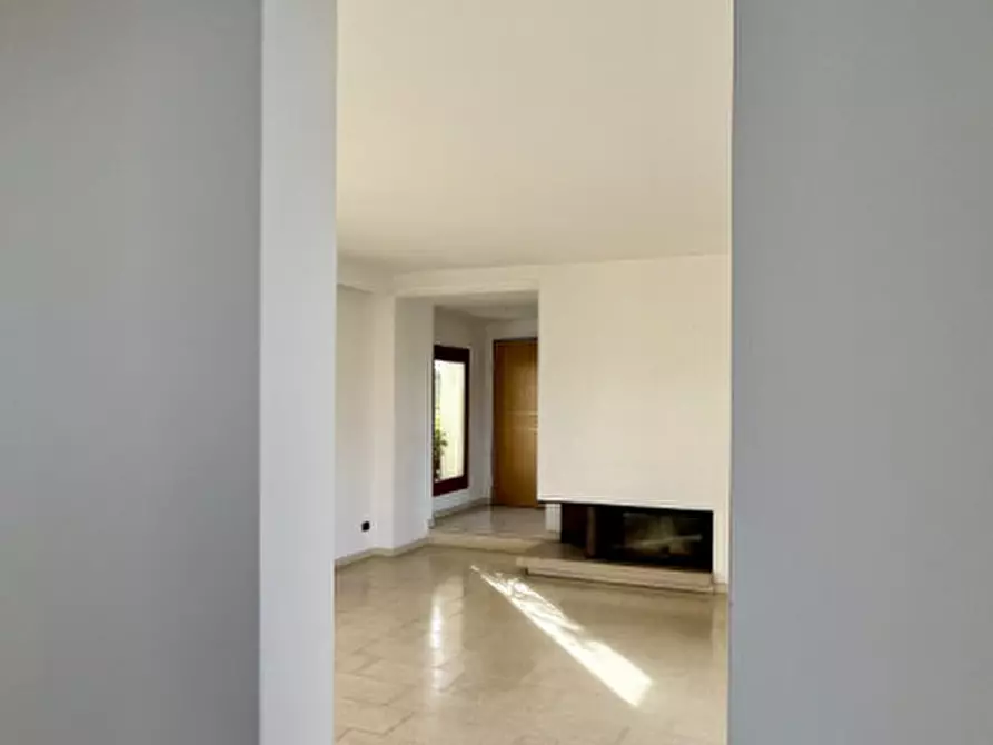 Immagine 13 di Attico in vendita  in VIA ROMA 141 a Olbia