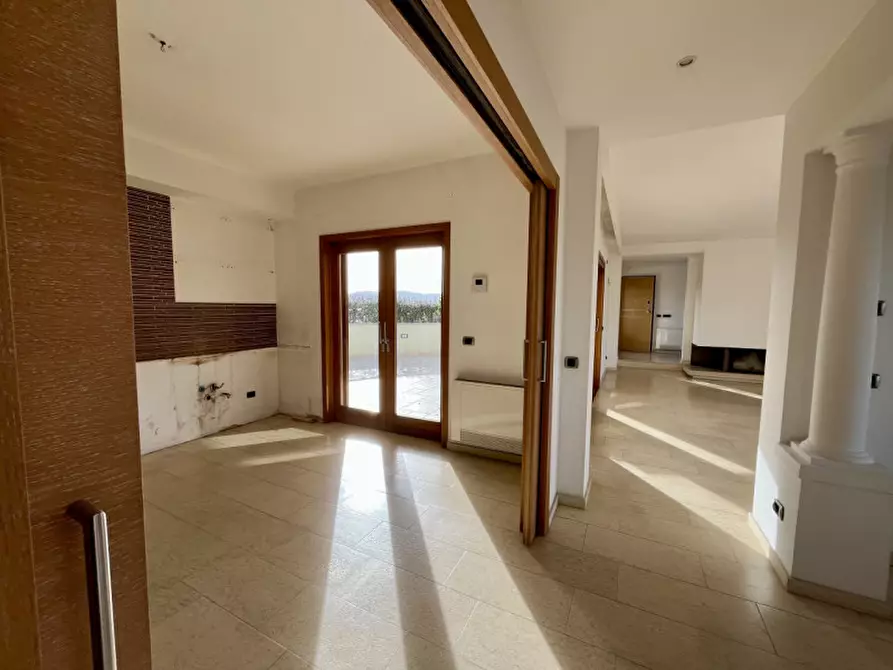 Immagine 19 di Attico in vendita  in VIA ROMA 141 a Olbia