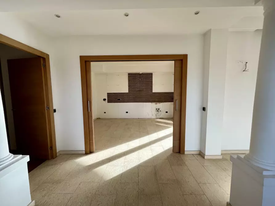 Immagine 24 di Attico in vendita  in VIA ROMA 141 a Olbia