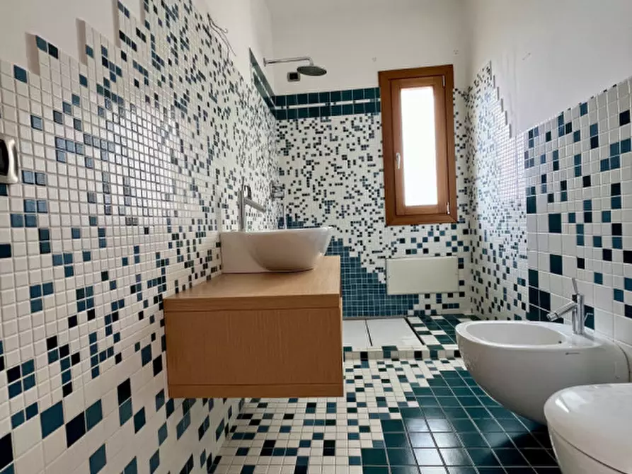 Immagine 38 di Attico in vendita  in VIA ROMA 141 a Olbia