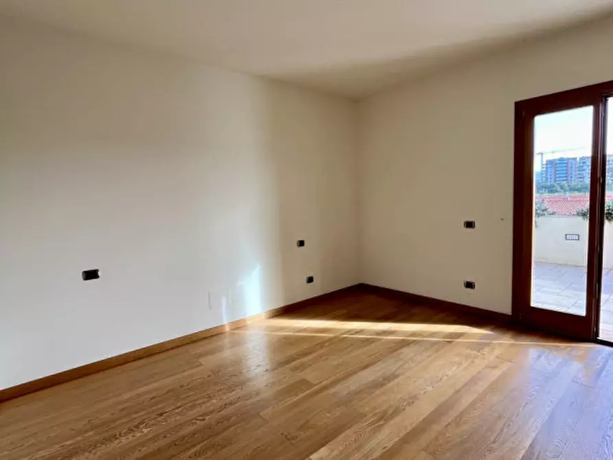 Immagine 43 di Attico in vendita  in VIA ROMA 141 a Olbia