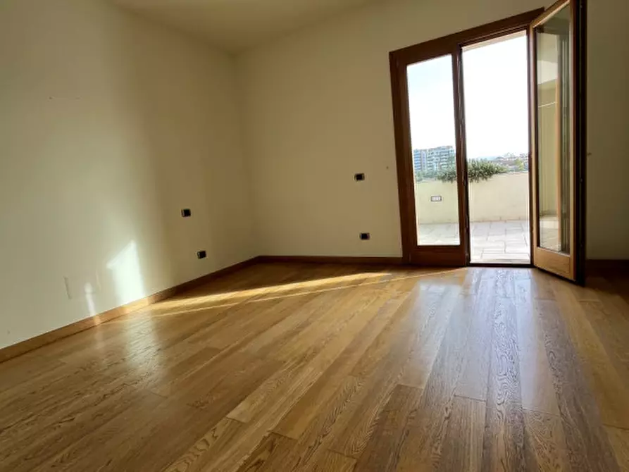 Immagine 47 di Attico in vendita  in VIA ROMA 141 a Olbia