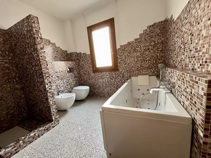 Immagine 51 di Attico in vendita  in VIA ROMA 141 a Olbia