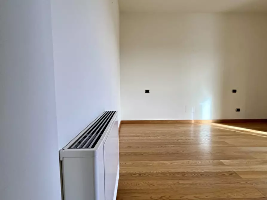 Immagine 57 di Attico in vendita  in VIA ROMA 141 a Olbia