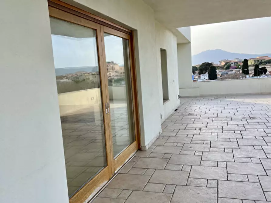 Immagine 61 di Attico in vendita  in VIA ROMA 141 a Olbia