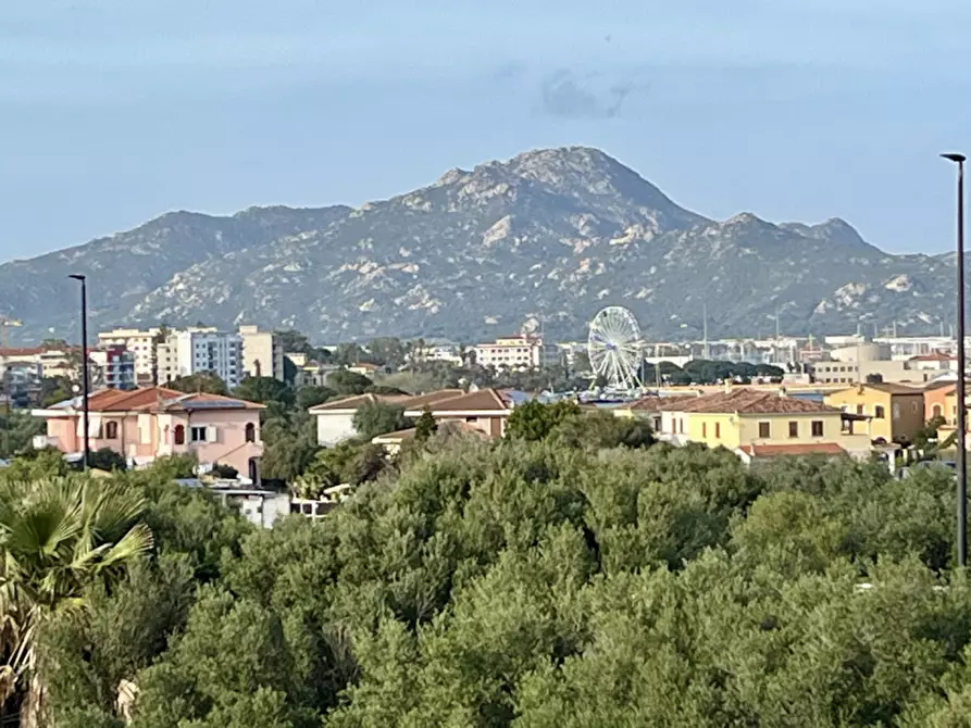 Immagine 64 di Attico in vendita  in VIA ROMA 141 a Olbia