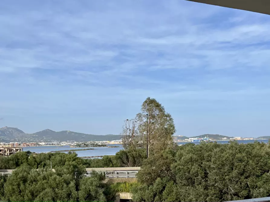 Immagine 68 di Attico in vendita  in VIA ROMA 141 a Olbia