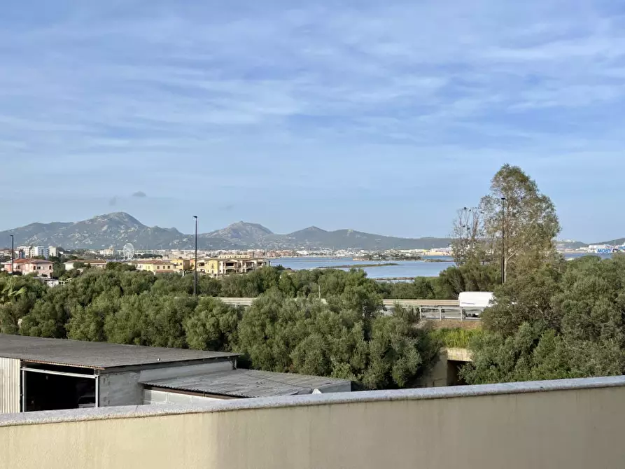 Immagine 69 di Attico in vendita  in VIA ROMA 141 a Olbia